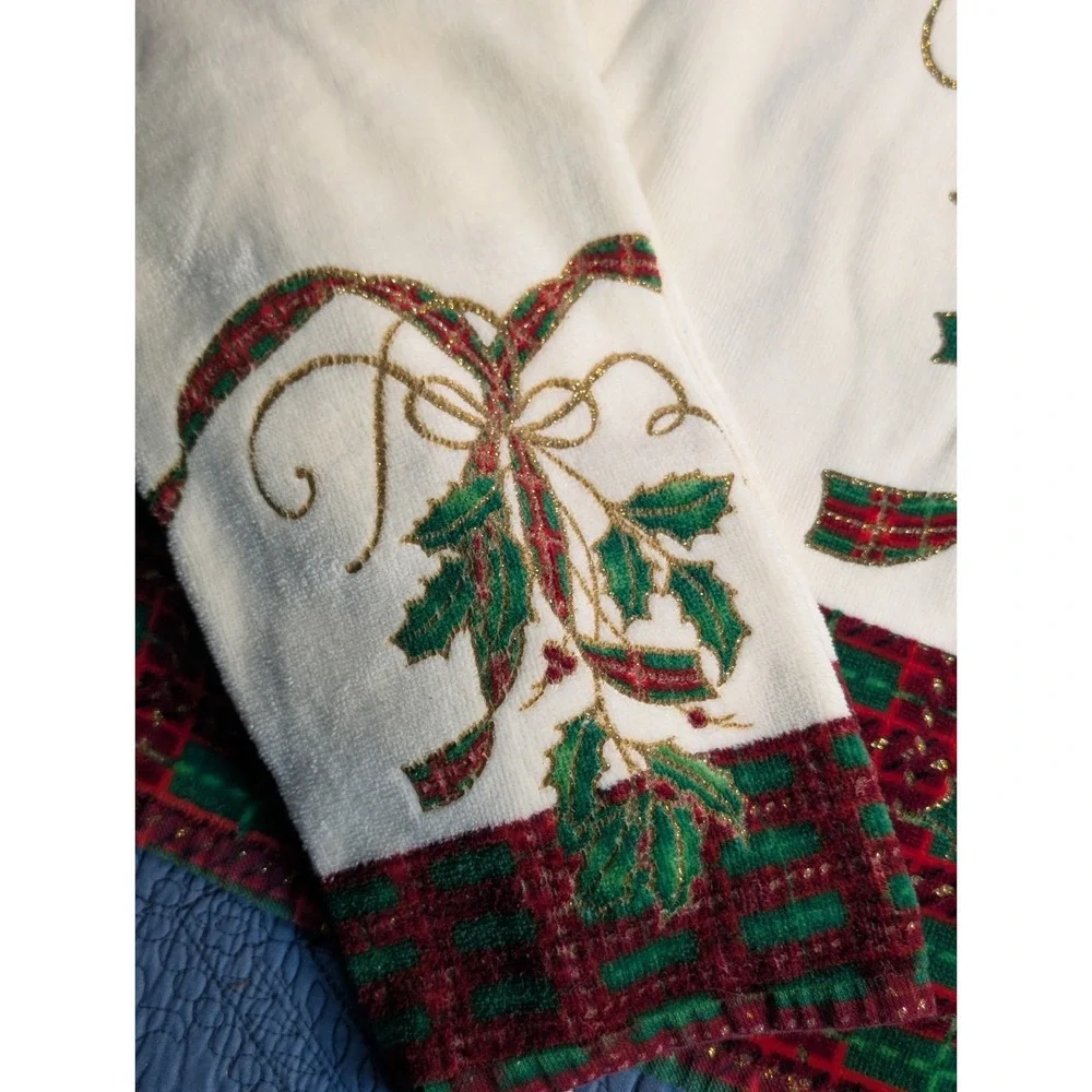 Lenox Holiday Nouveau 4-Piece Towel Set 1 Bath Towel & 3 Hand Towels Holly Plaid
